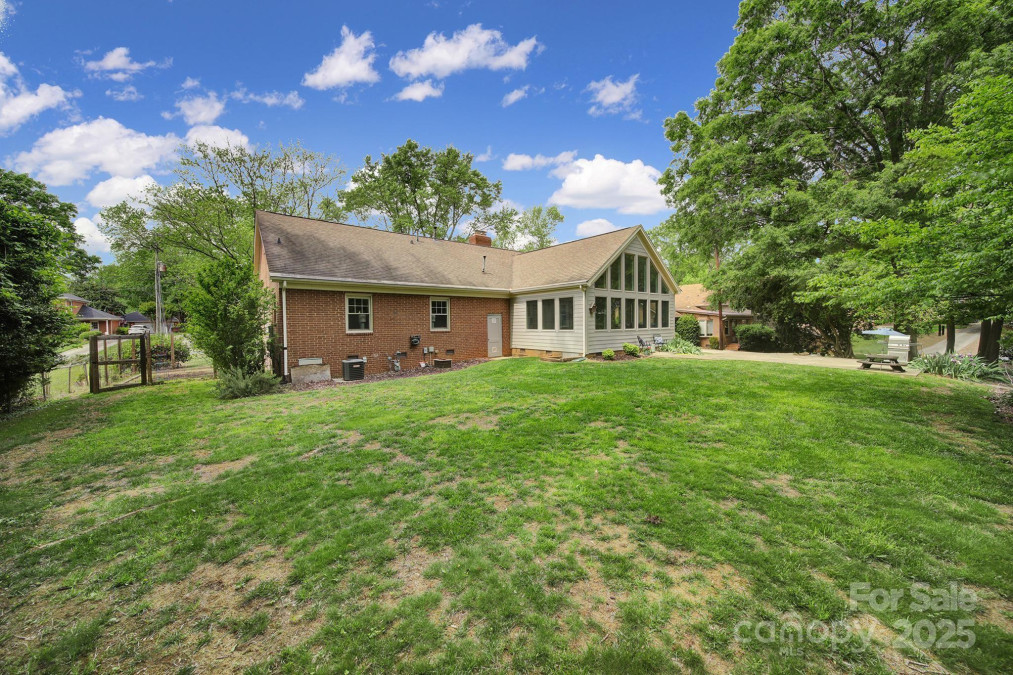 2626 Lilly Mill Rd Charlotte, NC 28210