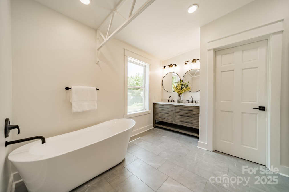 2003 Briarwood Cir Fort Mill, SC 29715