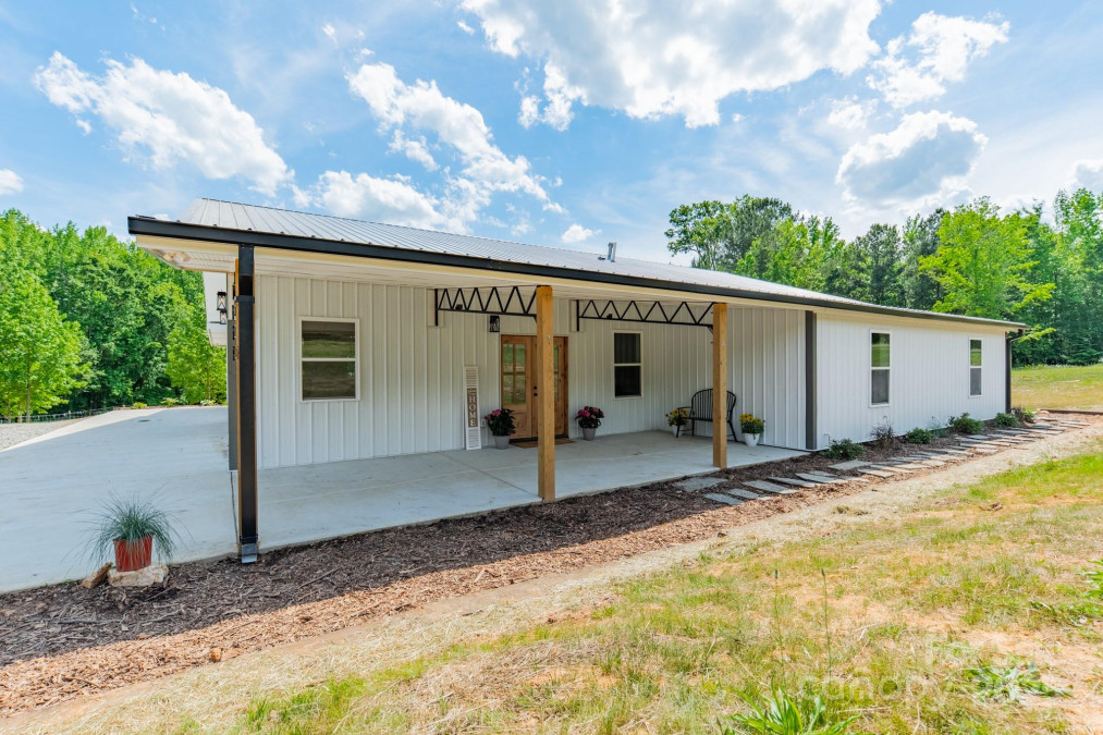 2003 Briarwood Cir Fort Mill, SC 29715