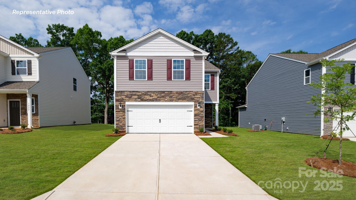 1007 20th Avenue Loop Hickory, NC 28602