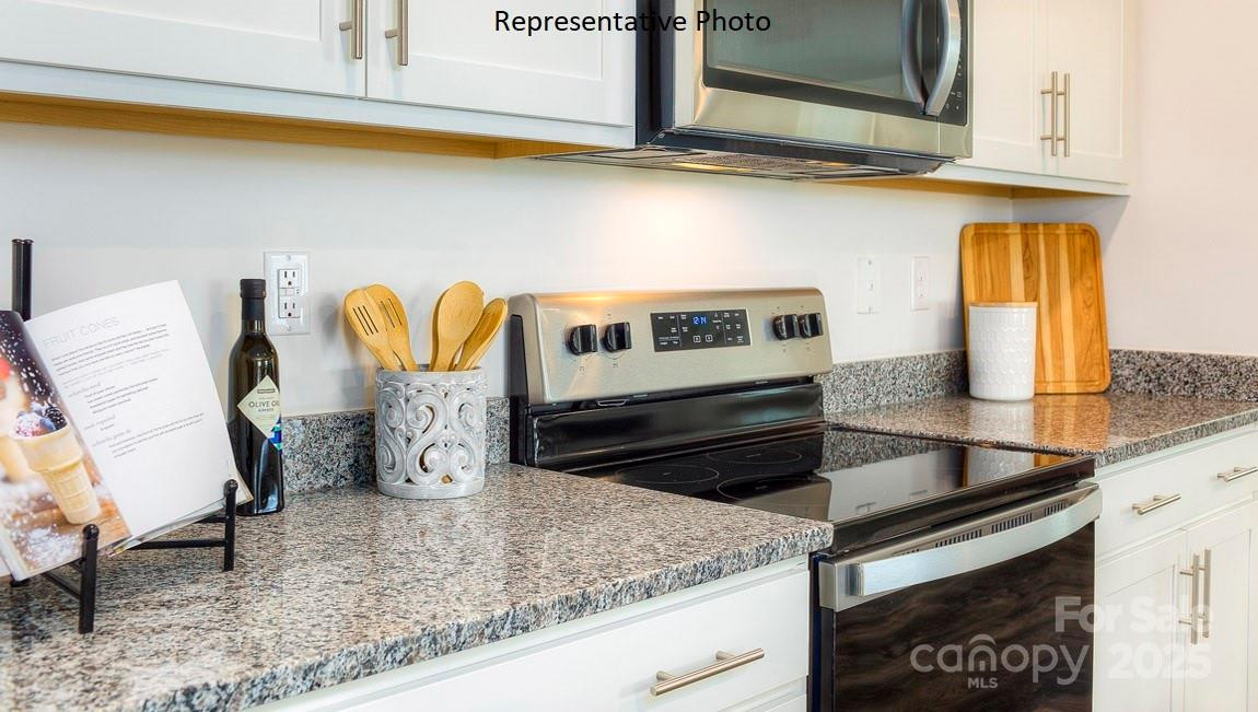 1007 20th Avenue Loop Hickory, NC 28602