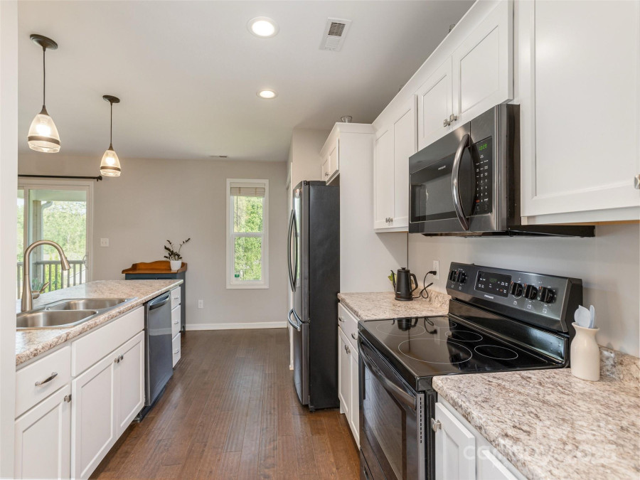 734 Enka Lake Rd Candler, NC 28715
