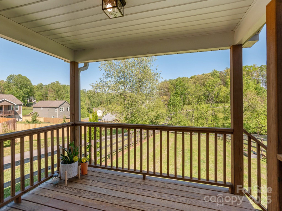 734 Enka Lake Rd Candler, NC 28715