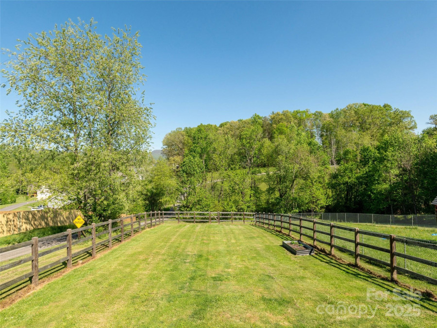 734 Enka Lake Rd Candler, NC 28715