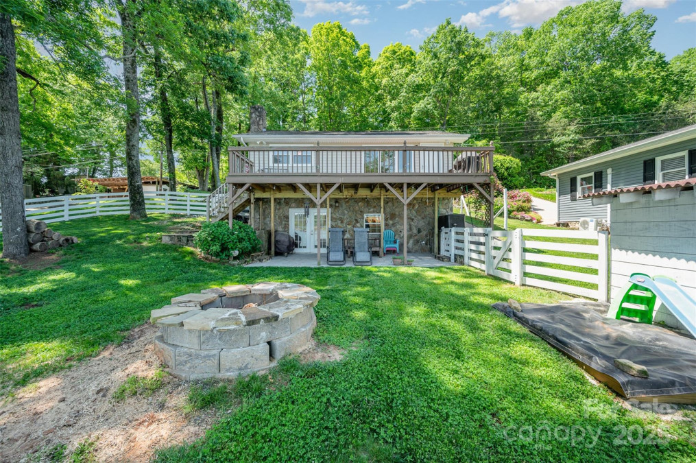 4960 Longfield St Claremont, NC 28610