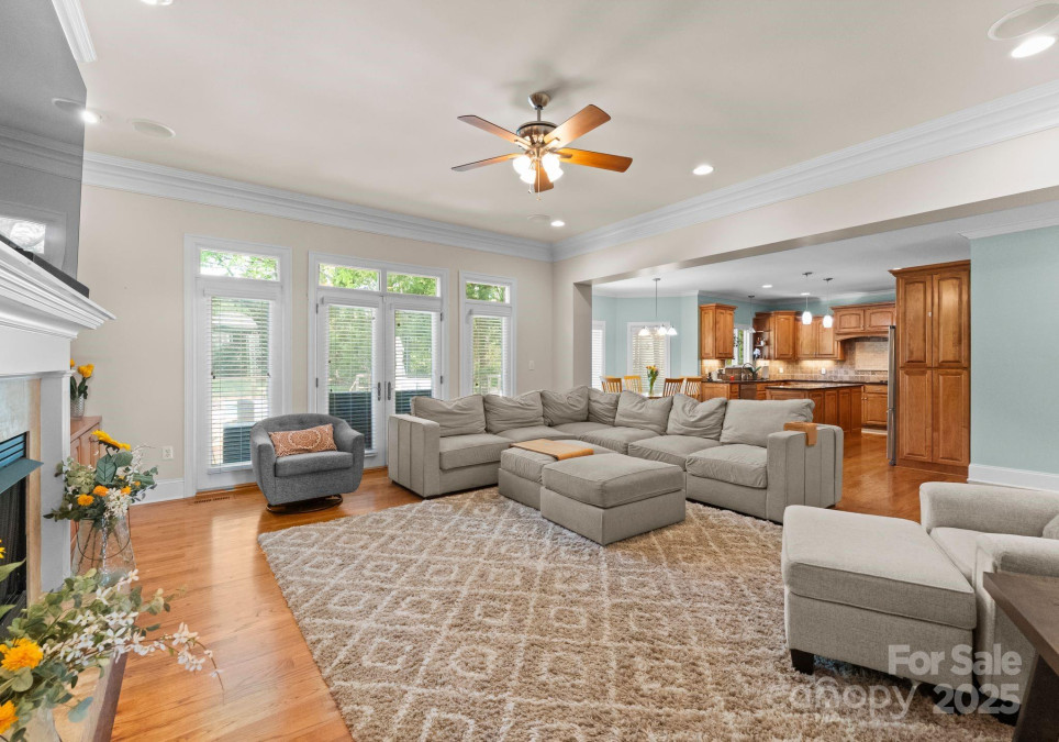 105 Walnut Hill Ct Mooresville, NC 28115