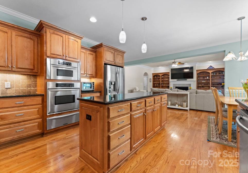 105 Walnut Hill Ct Mooresville, NC 28115