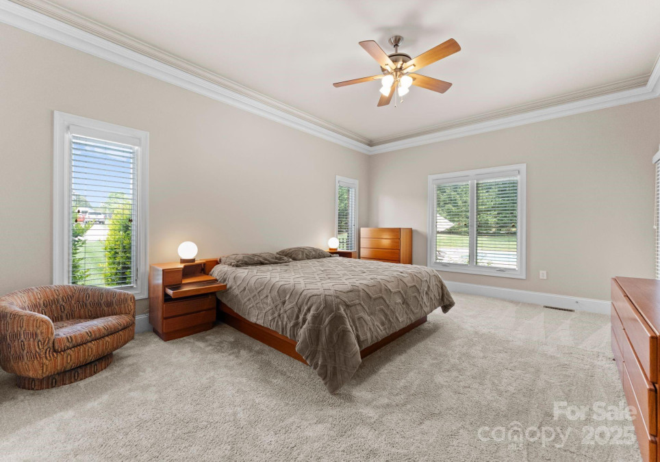 105 Walnut Hill Ct Mooresville, NC 28115