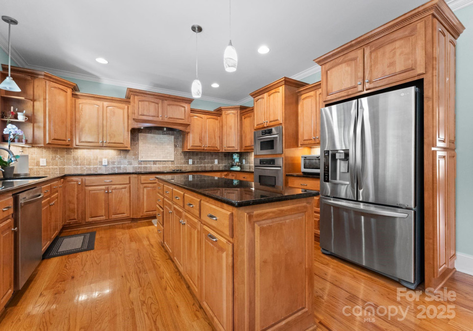 105 Walnut Hill Ct Mooresville, NC 28115