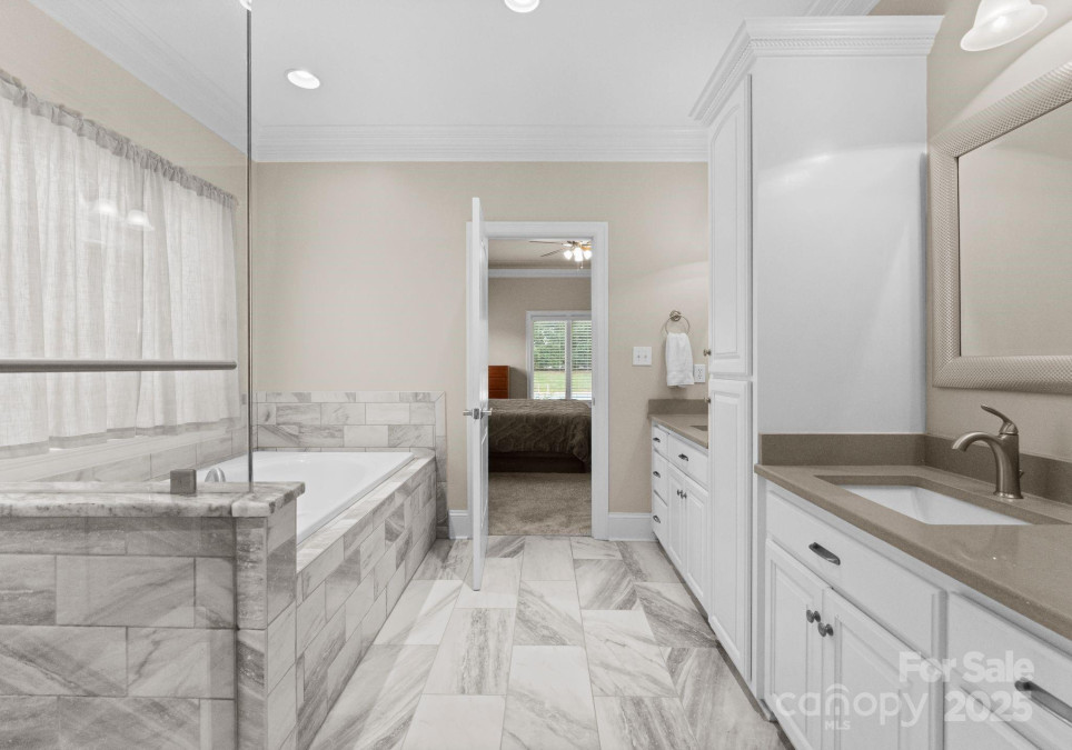 105 Walnut Hill Ct Mooresville, NC 28115