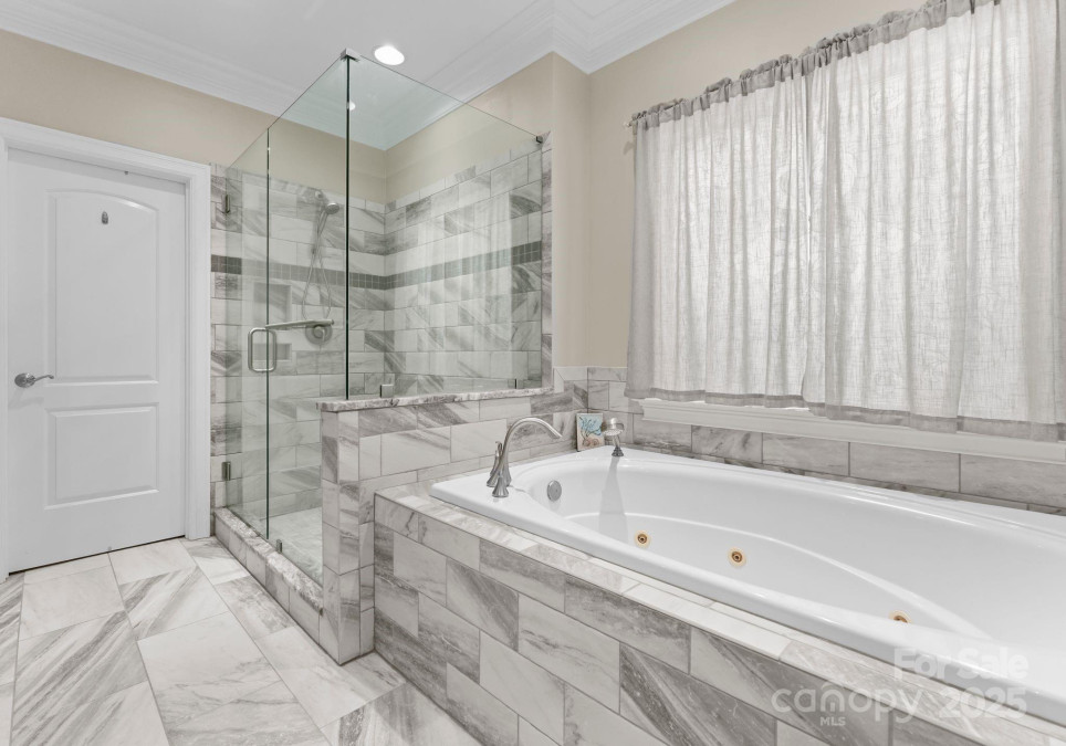 105 Walnut Hill Ct Mooresville, NC 28115