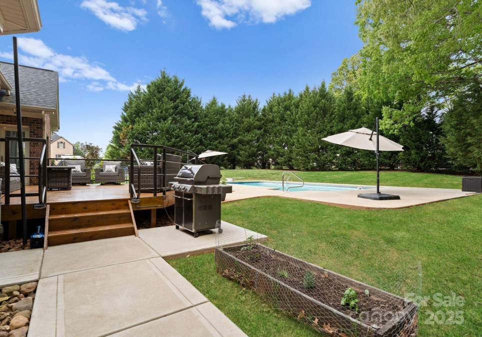 105 Walnut Hill Ct Mooresville, NC 28115