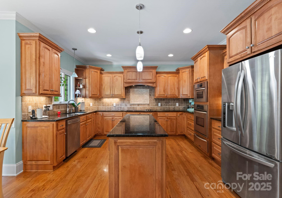 105 Walnut Hill Ct Mooresville, NC 28115