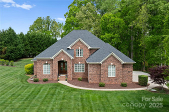 105 Walnut Hill Ct Mooresville, NC 28115