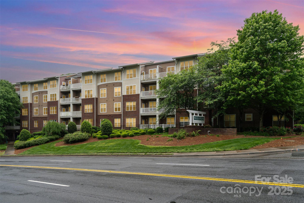 1000 Woodlawn Rd Charlotte, NC 28209