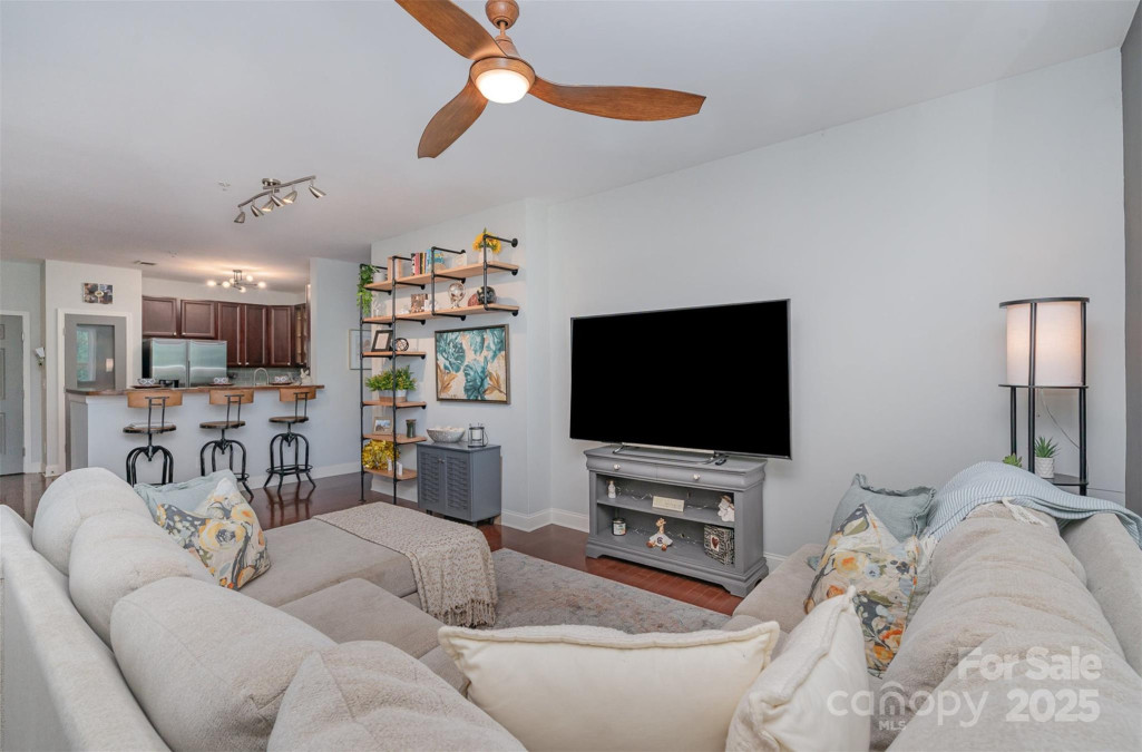 1000 Woodlawn Rd Charlotte, NC 28209