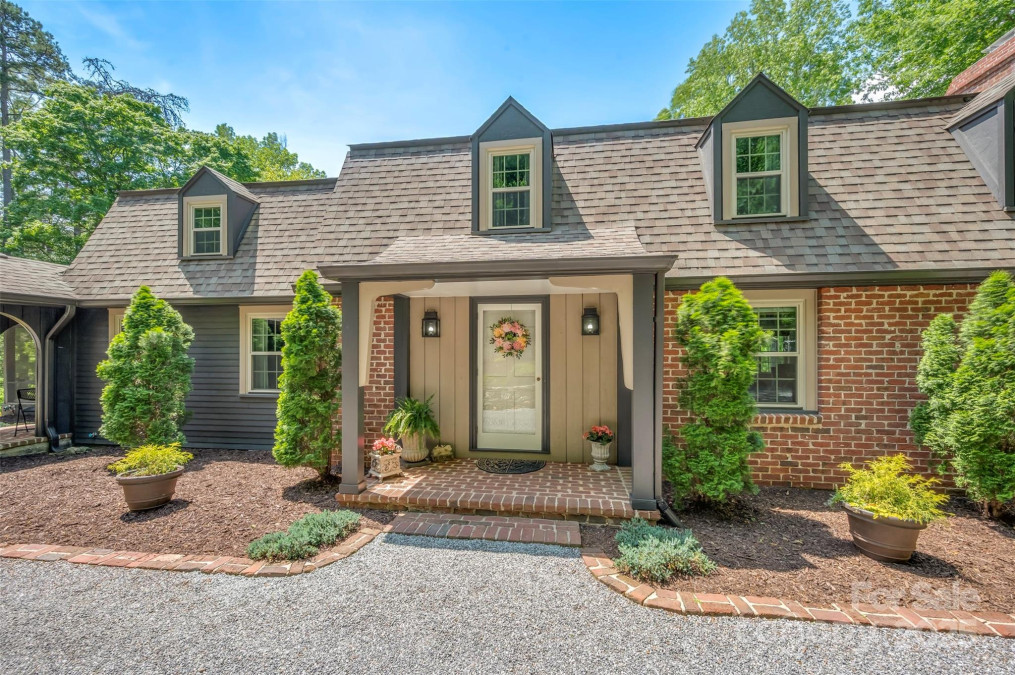 354 Jasmine Ln Tryon, NC 28782