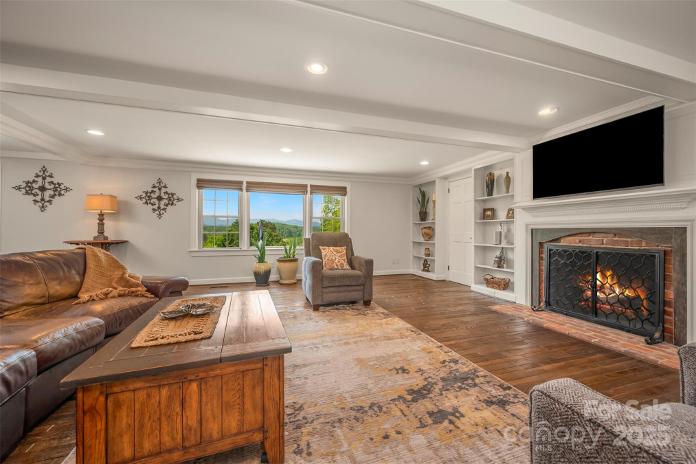 354 Jasmine Ln Tryon, NC 28782