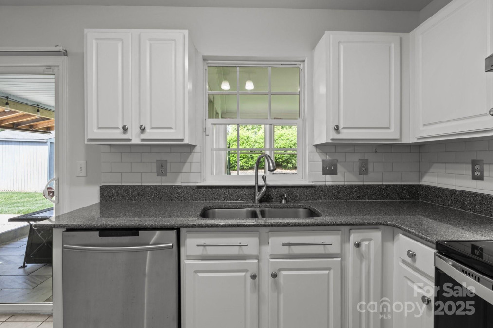 150 Pleasant Grove Ln Mooresville, NC 28115