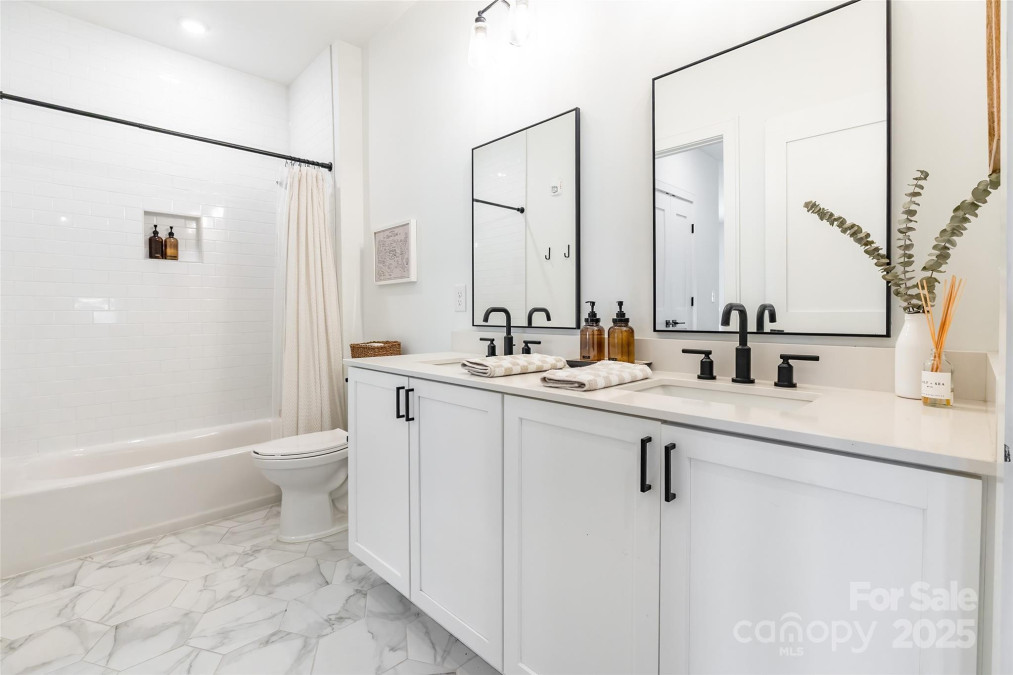 130 Rail Crossing Ln Charlotte, NC 28209