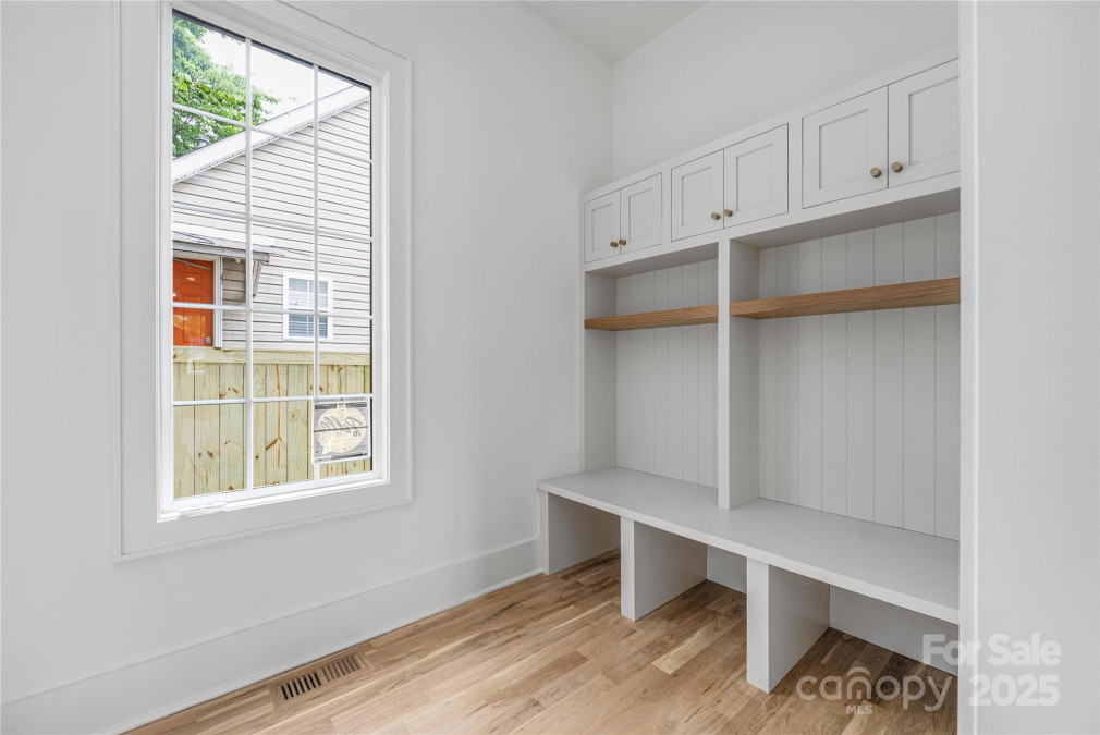 1817 Union St Charlotte, NC 28205