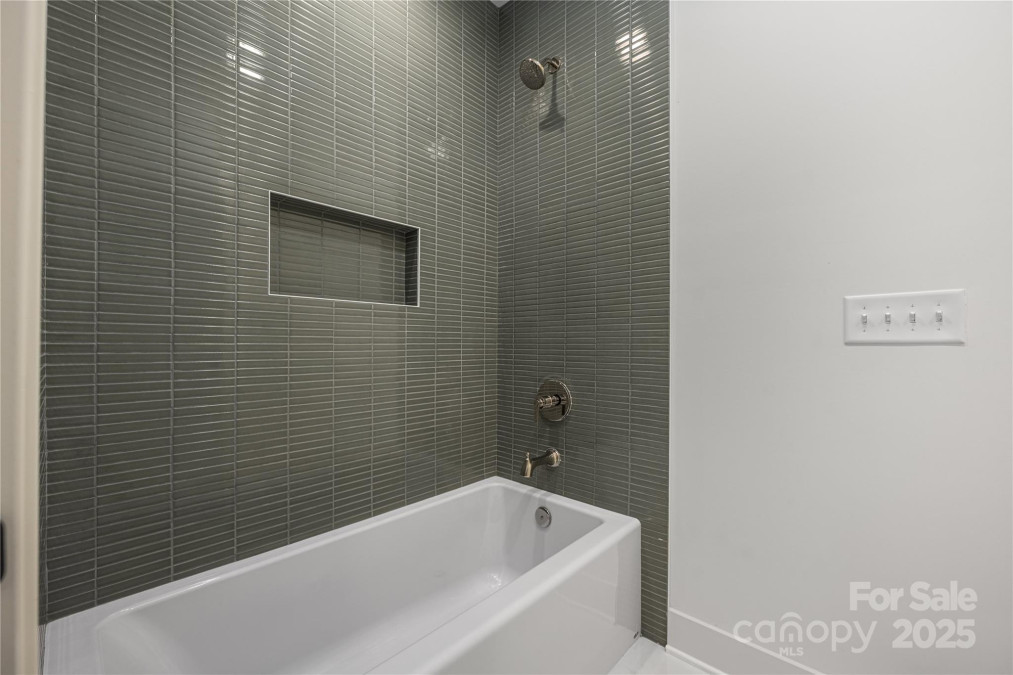 1817 Union St Charlotte, NC 28205