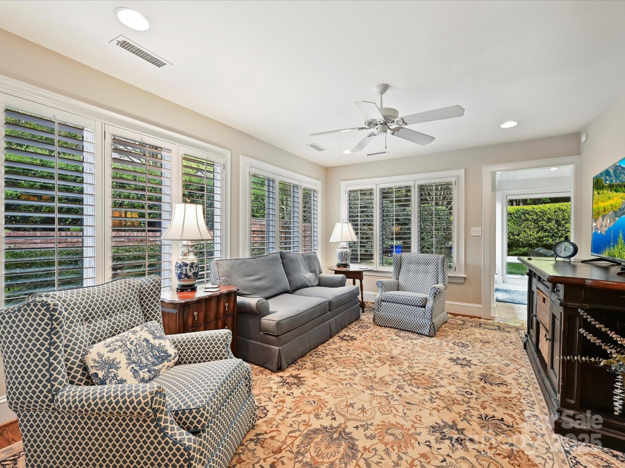 5603 Ballinard Ln Charlotte, NC 28277