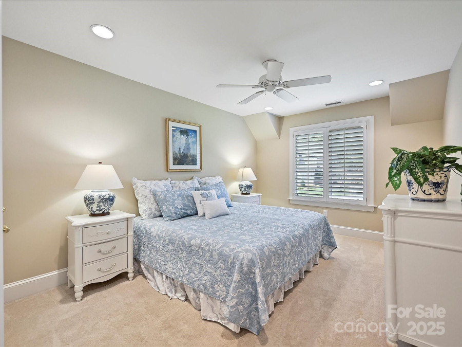 5603 Ballinard Ln Charlotte, NC 28277