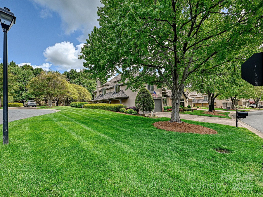 5603 Ballinard Ln Charlotte, NC 28277
