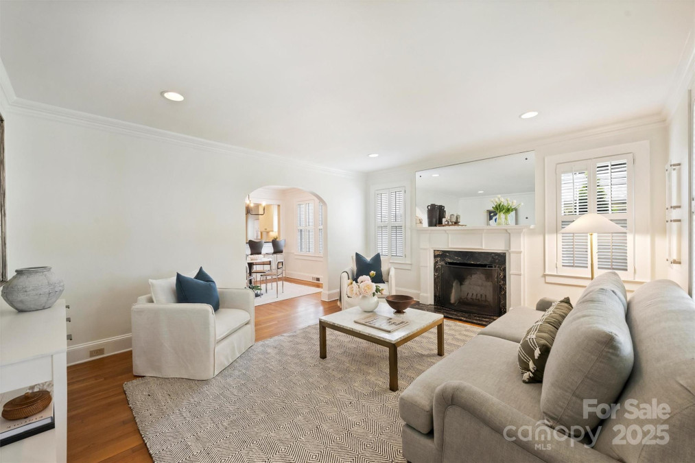2015 Club Rd Charlotte, NC 28205