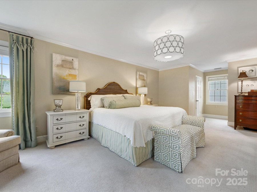 2501 Richardson Dr Charlotte, NC 28211