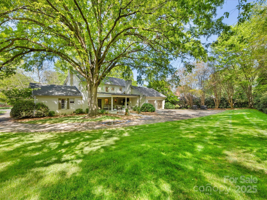 2501 Richardson Dr Charlotte, NC 28211
