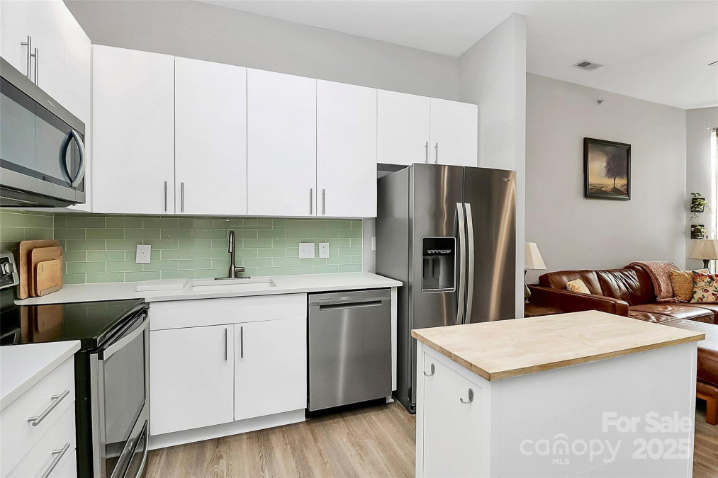 2125 Southend Dr Charlotte, NC 28203