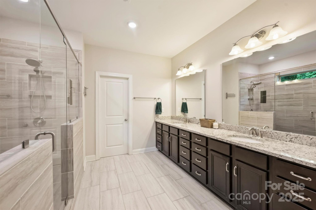 6618 Vizcaya Ct Charlotte, NC 28226