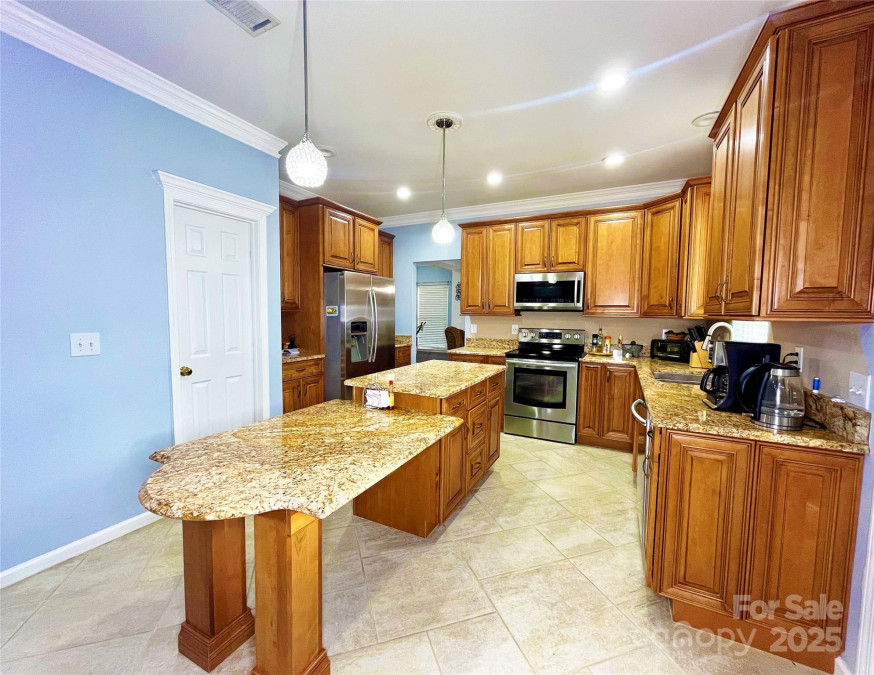 8218 Lynnewood Glen Dr Charlotte, NC 28269