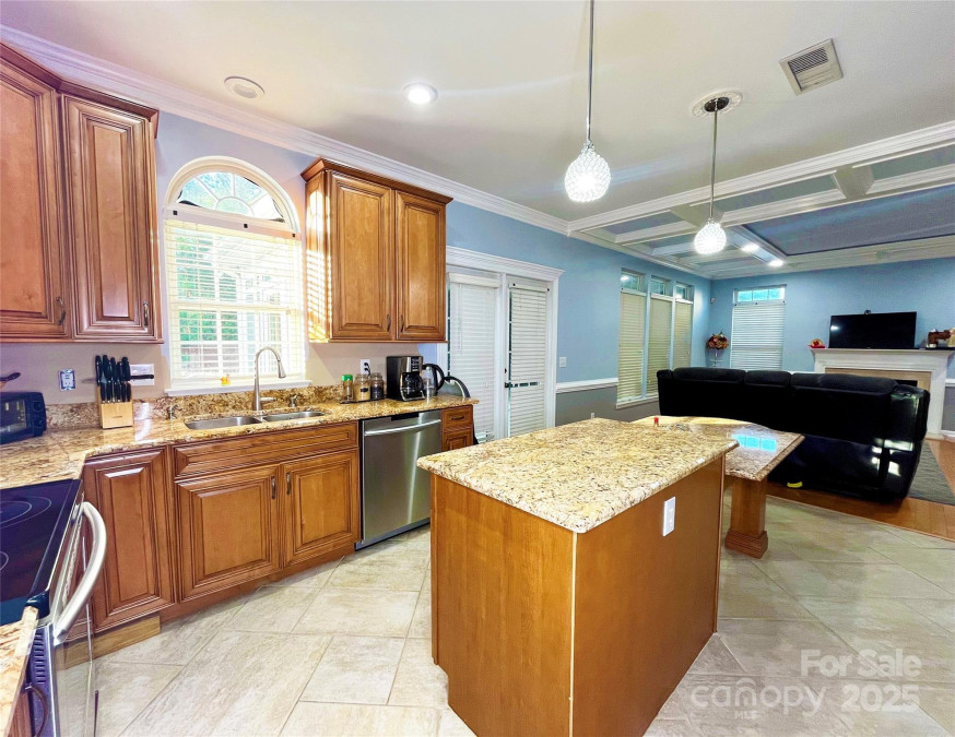 8218 Lynnewood Glen Dr Charlotte, NC 28269