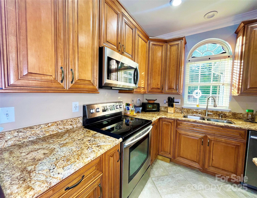 8218 Lynnewood Glen Dr Charlotte, NC 28269