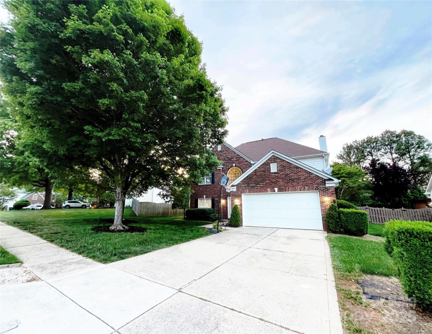 8218 Lynnewood Glen Dr Charlotte, NC 28269