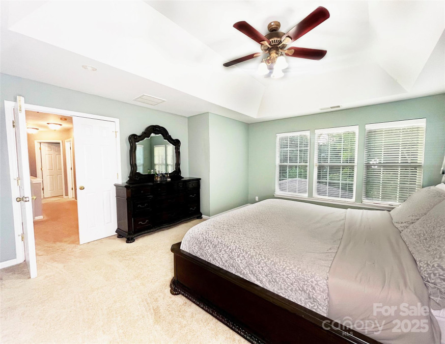 8218 Lynnewood Glen Dr Charlotte, NC 28269