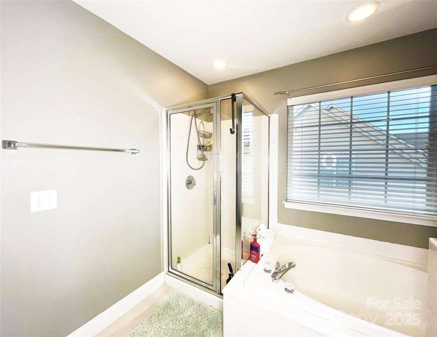 8218 Lynnewood Glen Dr Charlotte, NC 28269