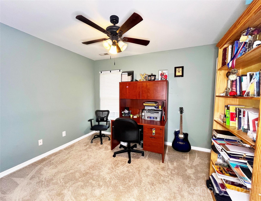 8218 Lynnewood Glen Dr Charlotte, NC 28269
