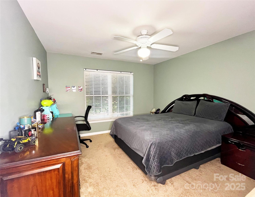 8218 Lynnewood Glen Dr Charlotte, NC 28269