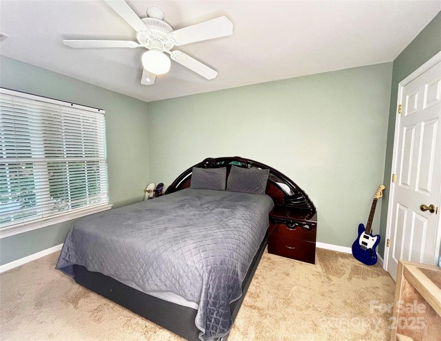 8218 Lynnewood Glen Dr Charlotte, NC 28269