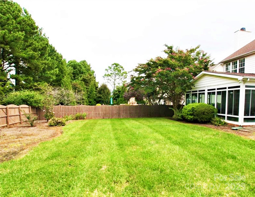 8218 Lynnewood Glen Dr Charlotte, NC 28269