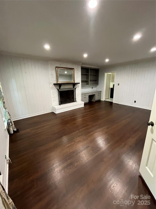4905 Montibello Dr Charlotte, NC 28226