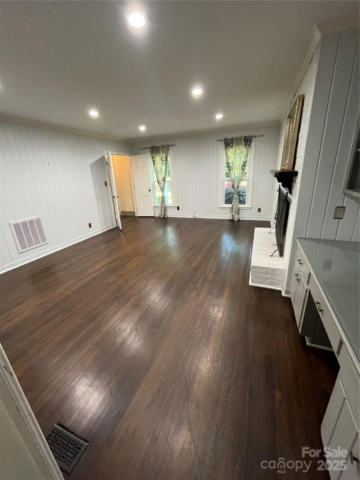4905 Montibello Dr Charlotte, NC 28226