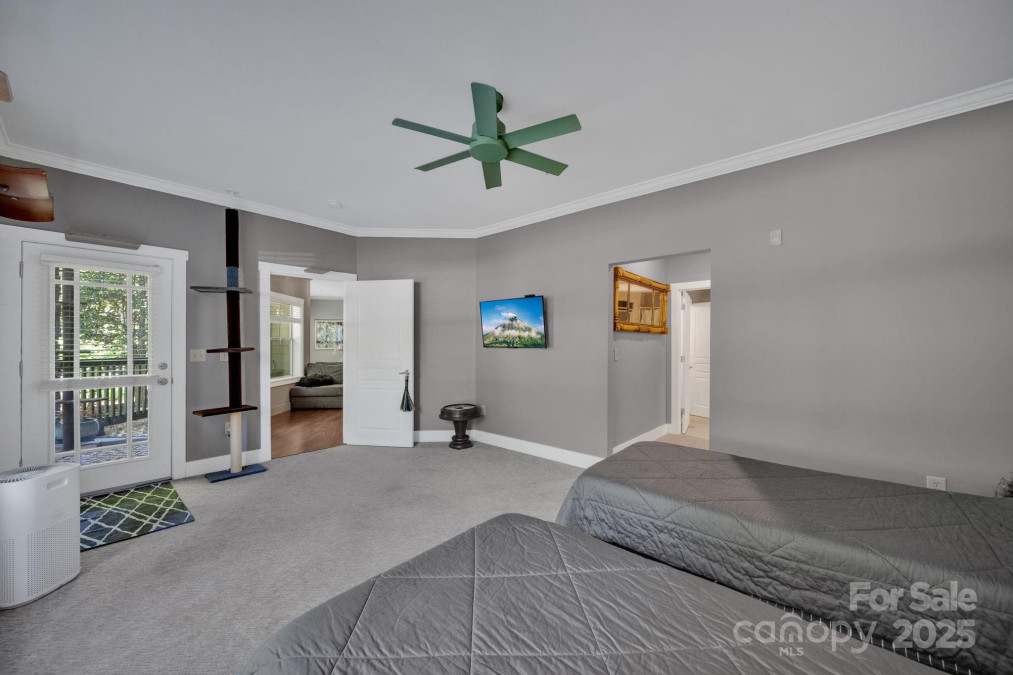 9 Kenilworth Knoll Asheville, NC 28805