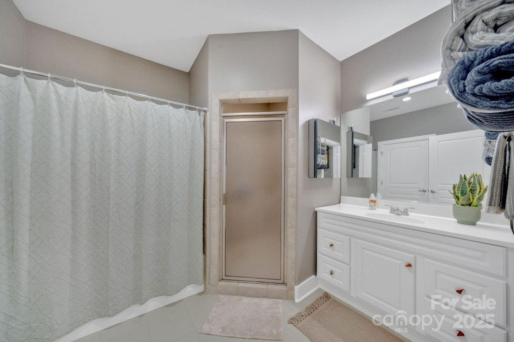 9 Kenilworth Knoll Asheville, NC 28805
