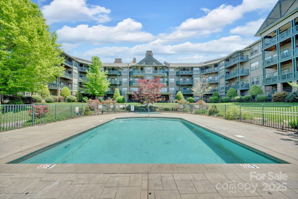 9 Kenilworth Knoll Asheville, NC 28805