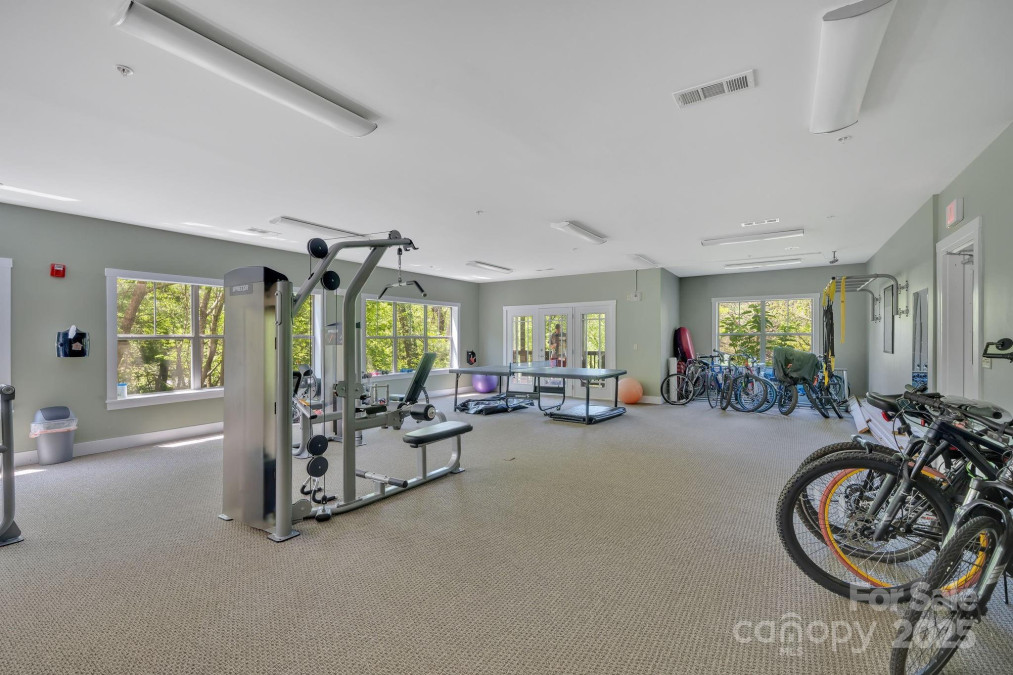 9 Kenilworth Knoll Asheville, NC 28805